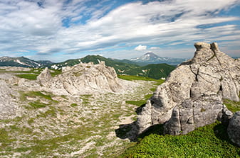 sunny weather near kurile lake