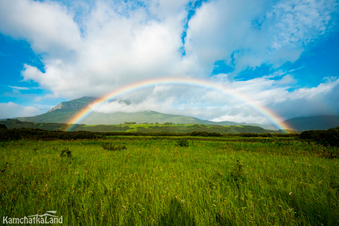 full rainbow.