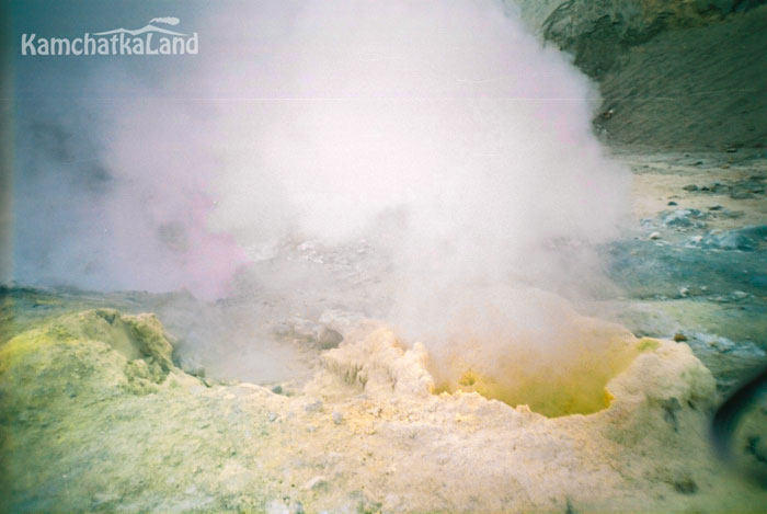 Sulphur deposits around the fumarole.