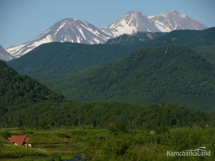 Nalychevo Park, surrounded by mountains.