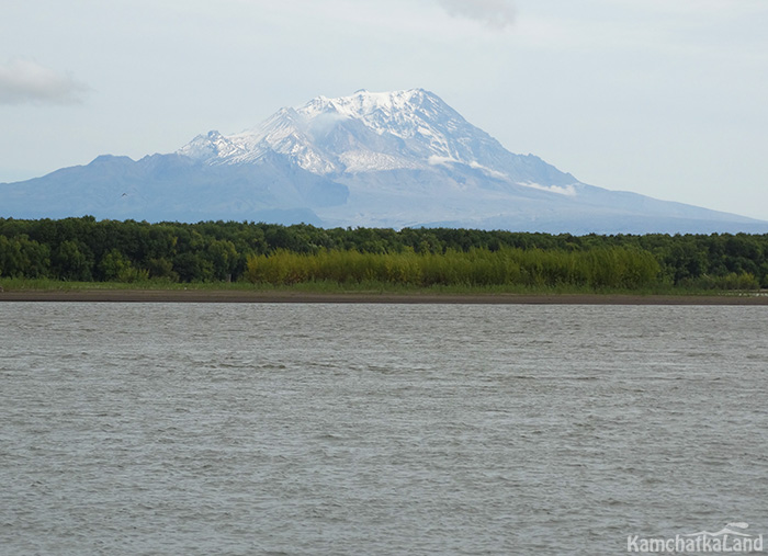 volcanoes and the Kamchatka River.