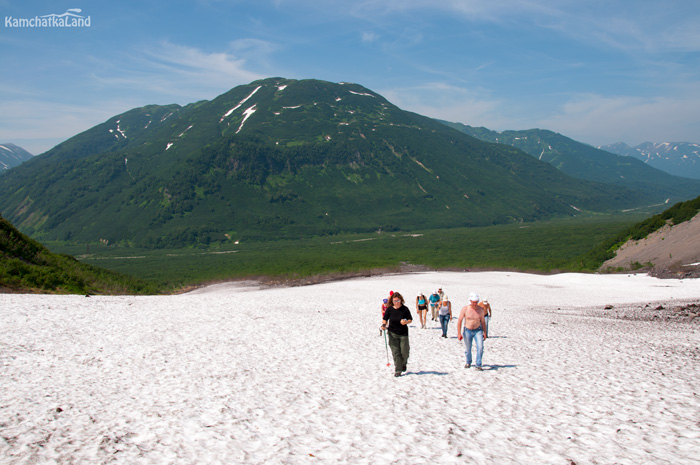 Excursion ascent to Vilyuchinsky volcano.